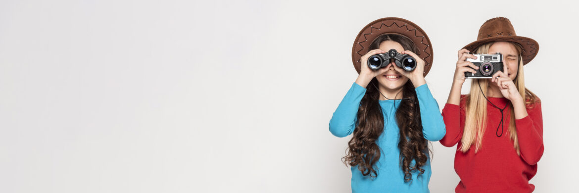 girls-with-camera-and-binocular